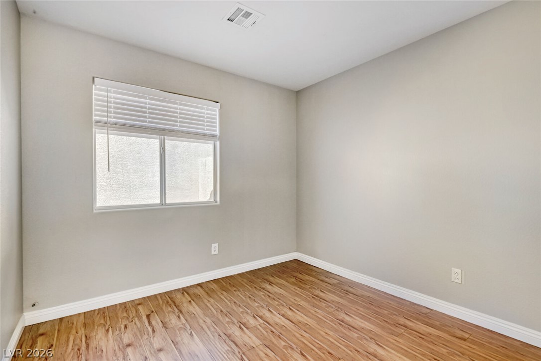 2146 Sunset Vista Avenue Property Photo 9