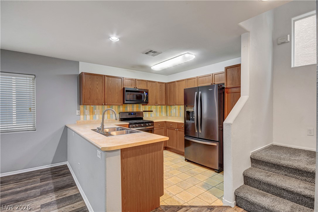9052 Pearl Cotton Avenue Property Photo 11
