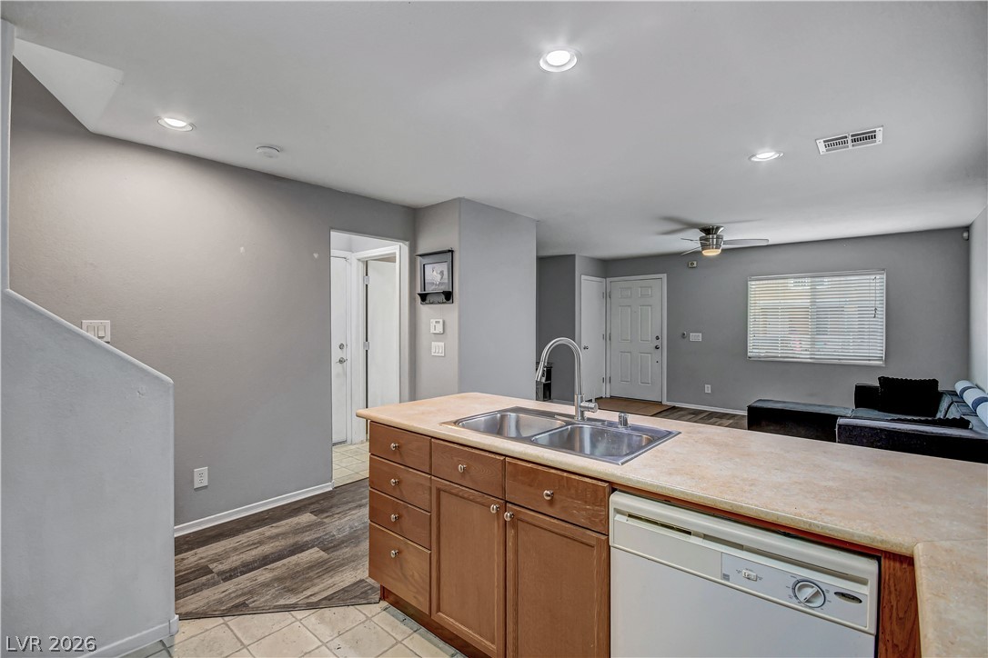 9052 Pearl Cotton Avenue Property Photo 14