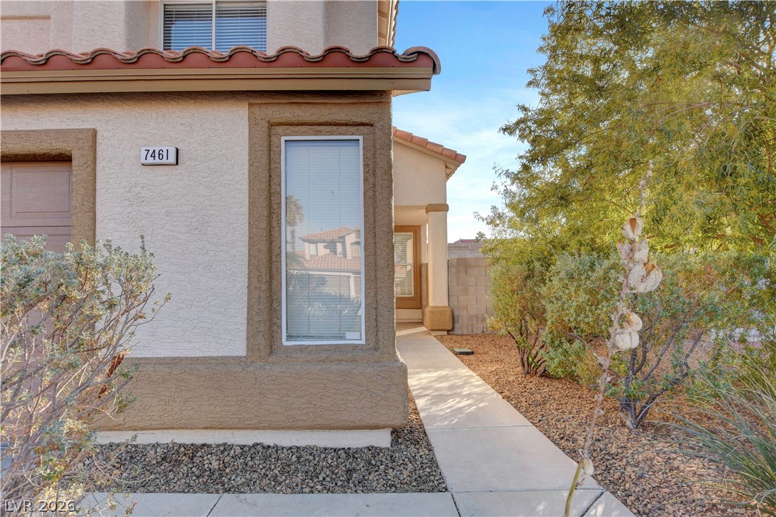 7461 Sunspot Drive Property Photo 4