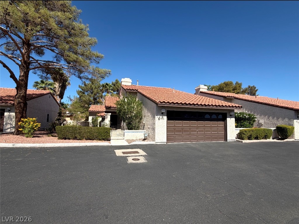 3137 La Mancha Way Property Photo 1