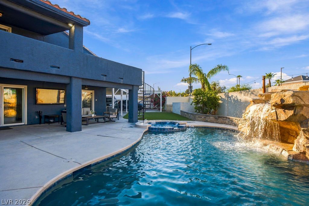 8620 Panuco Way Property Photo 1
