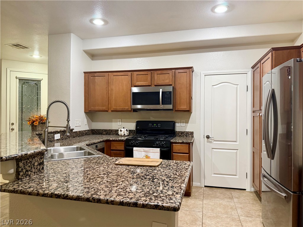 9723 Aleutian Street Property Photo 3