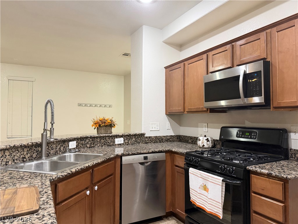 9723 Aleutian Street Property Photo 7