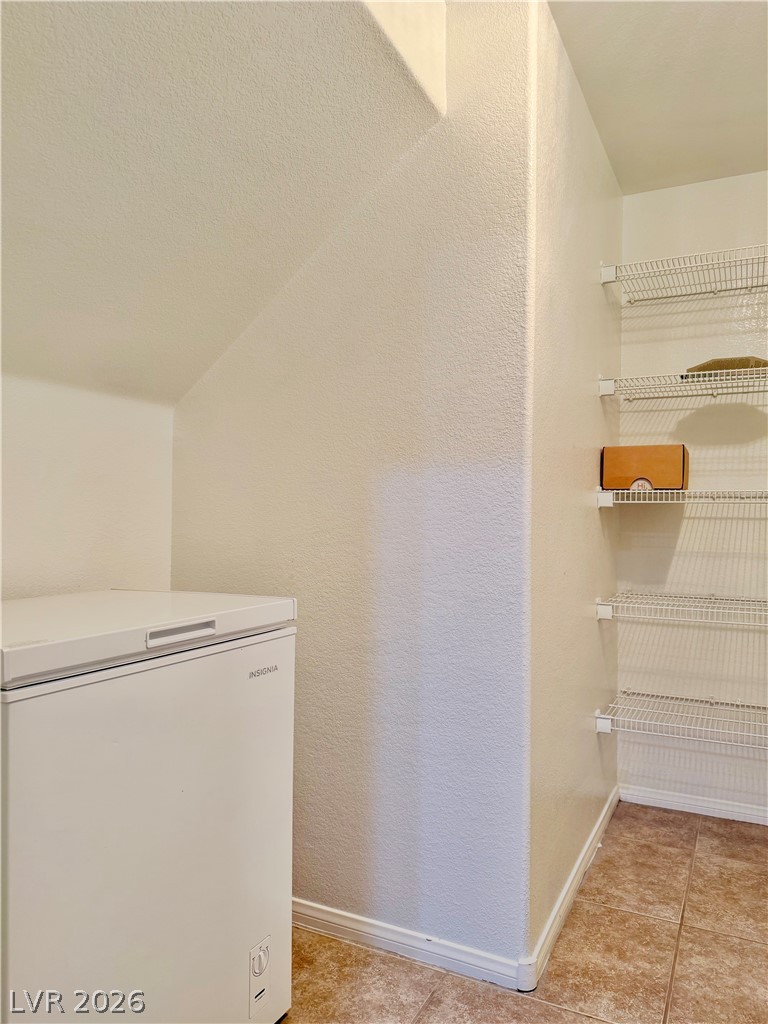 9723 Aleutian Street Property Photo 9