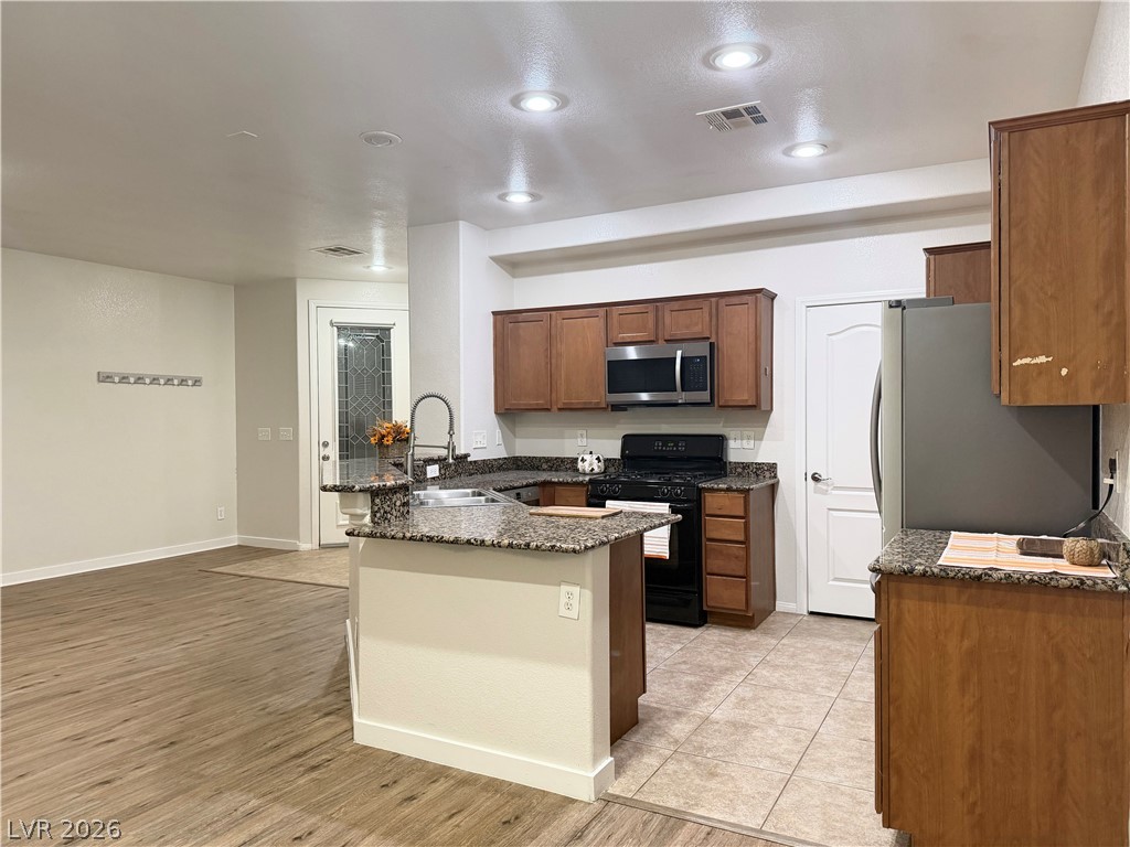 9723 Aleutian Street Property Photo 11
