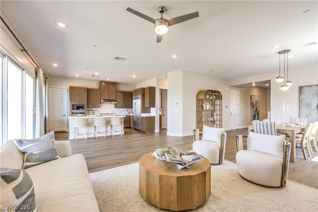7908 Arial Bay Street Property Photo 12