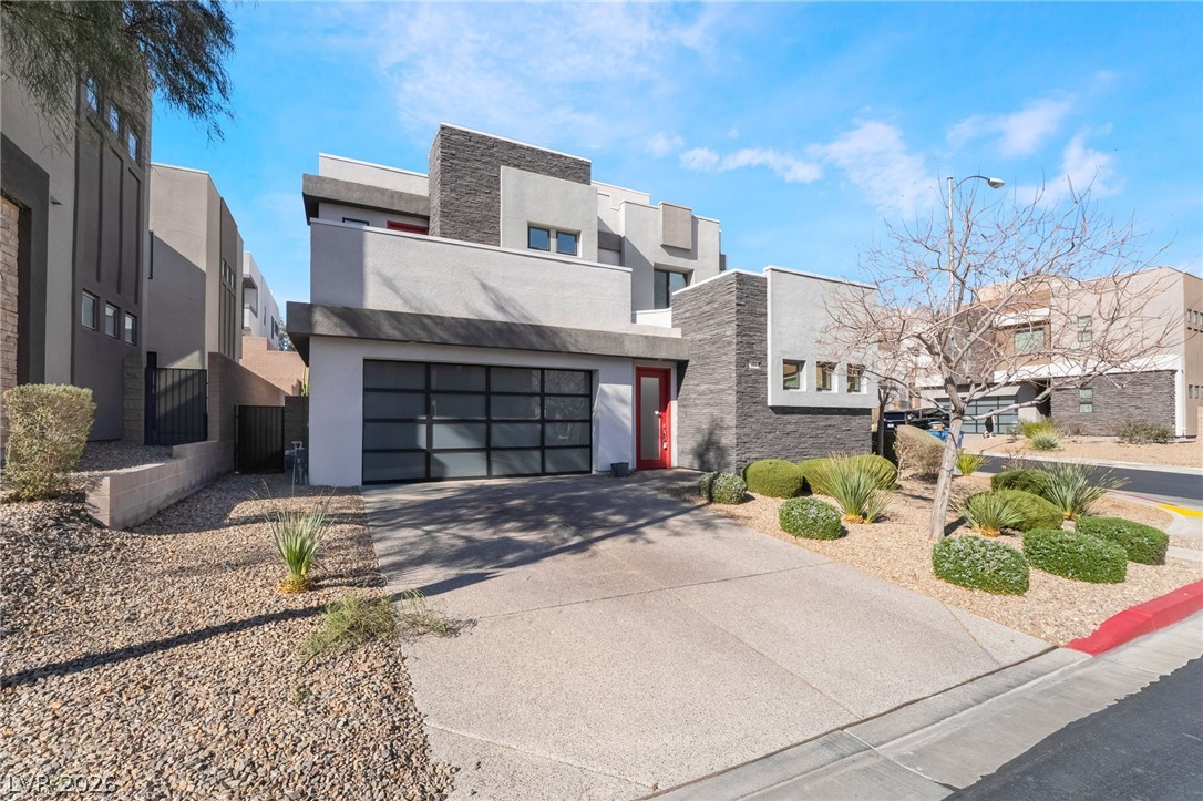 213 Inverbeg Street Property Photo 1