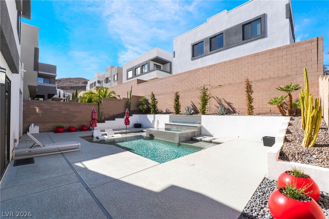 213 Inverbeg Street Property Photo 41