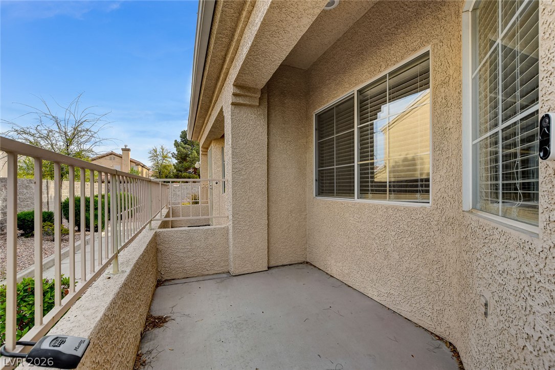 1302 Dusty Creek Street Property Photo 4