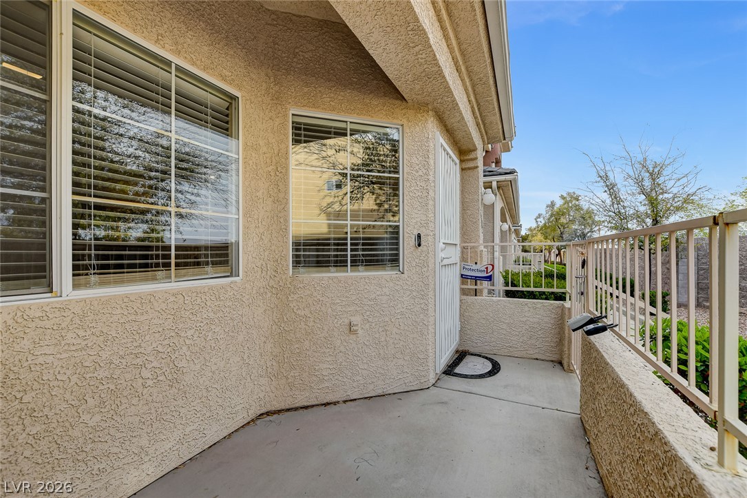 1302 Dusty Creek Street Property Photo 5