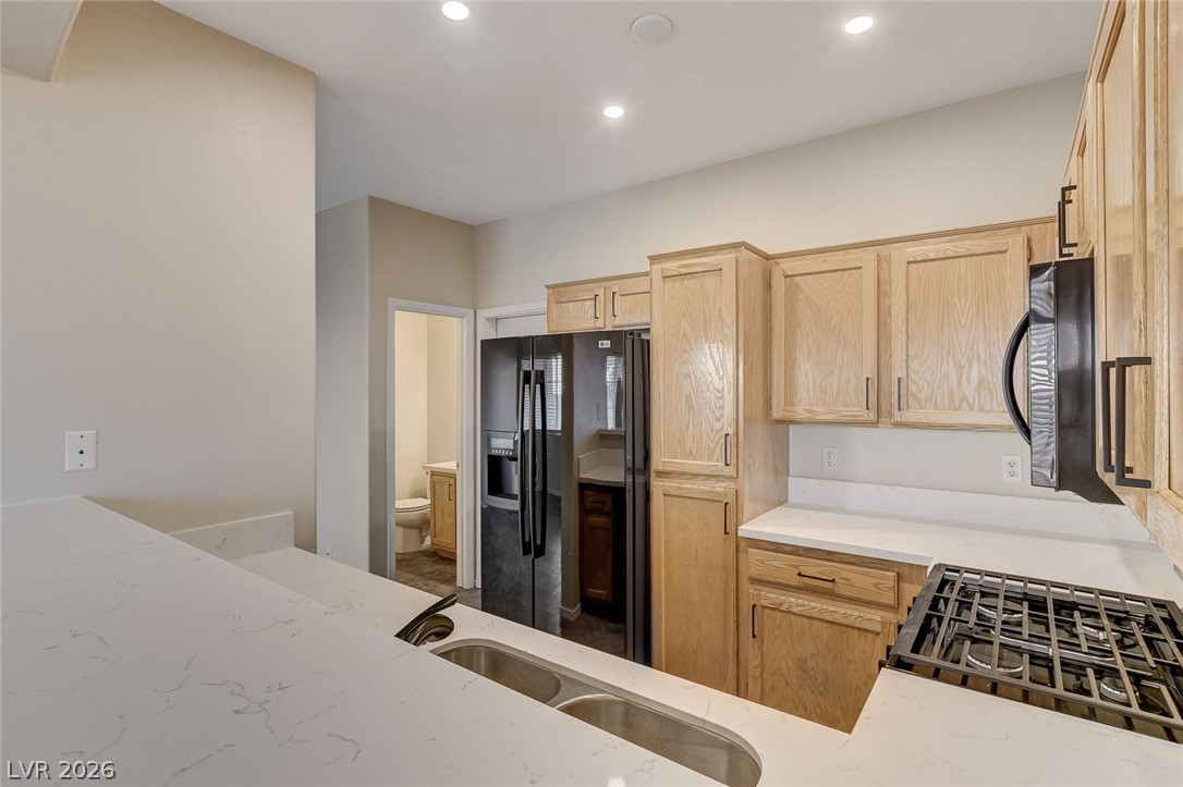1302 Dusty Creek Street Property Photo 16