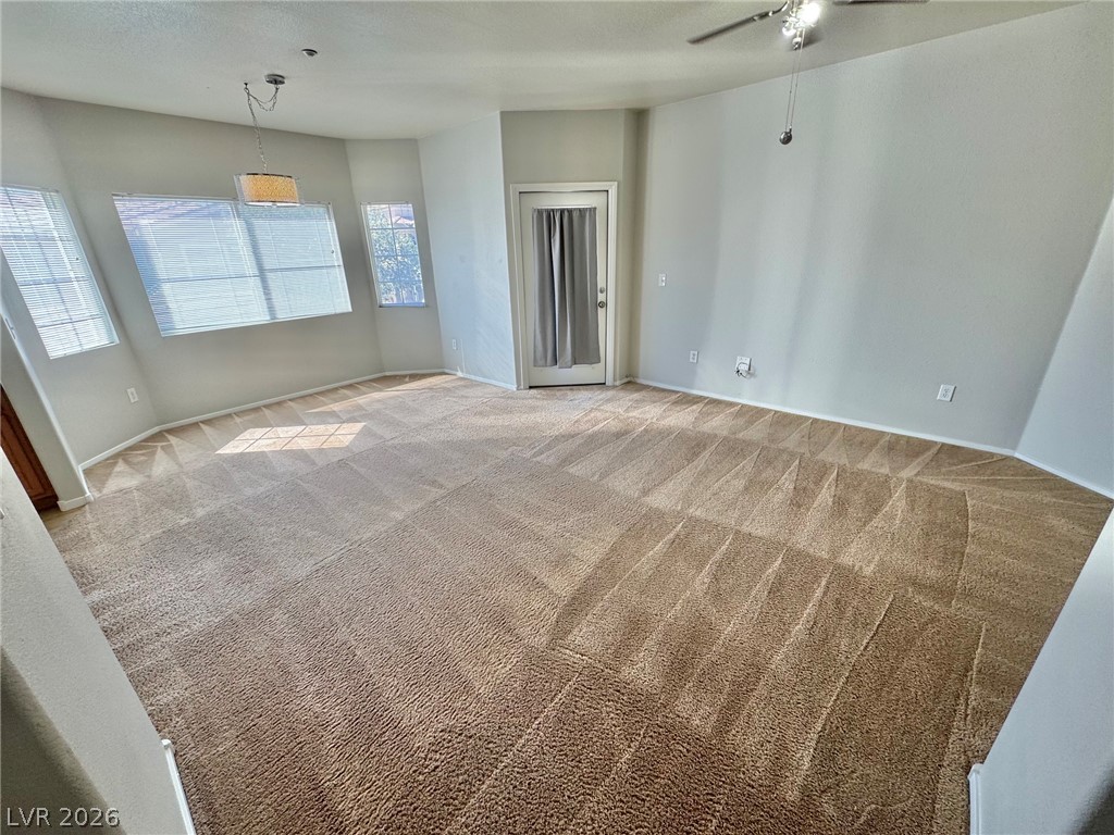 833 Aspen Peak Loop 2126 Property Photo 4