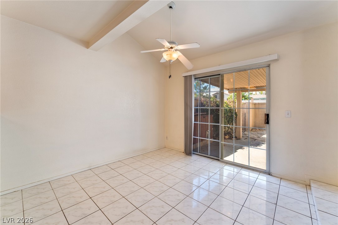 2841 Floral Peak Drive Property Photo 14