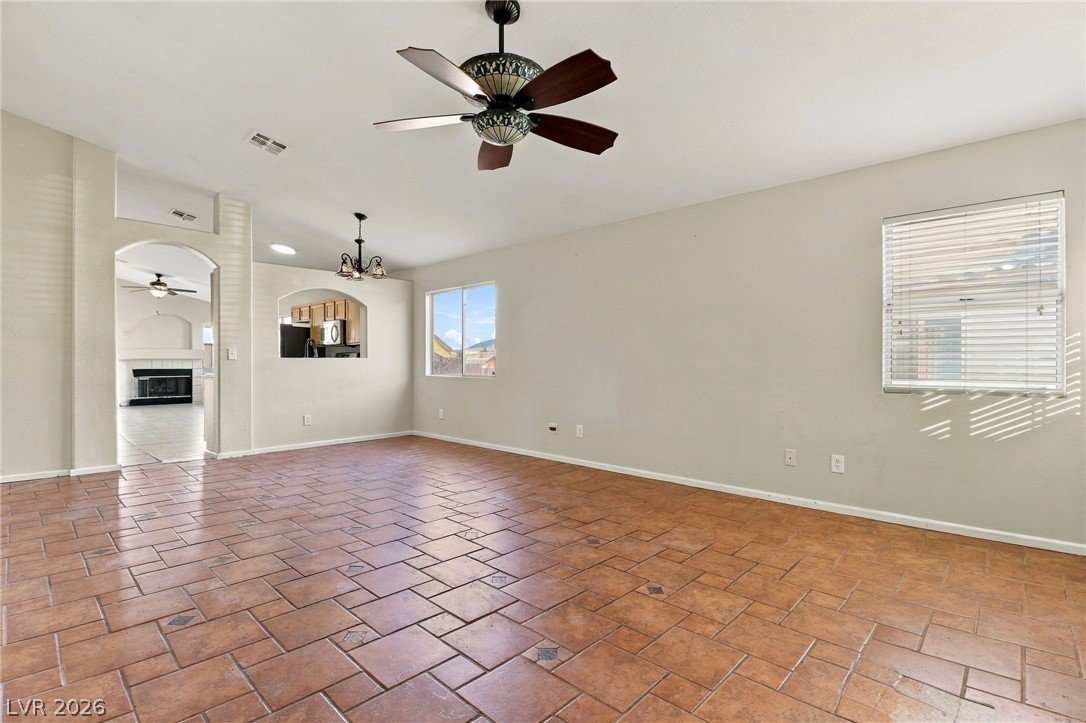 2825811 Property Photo 3
