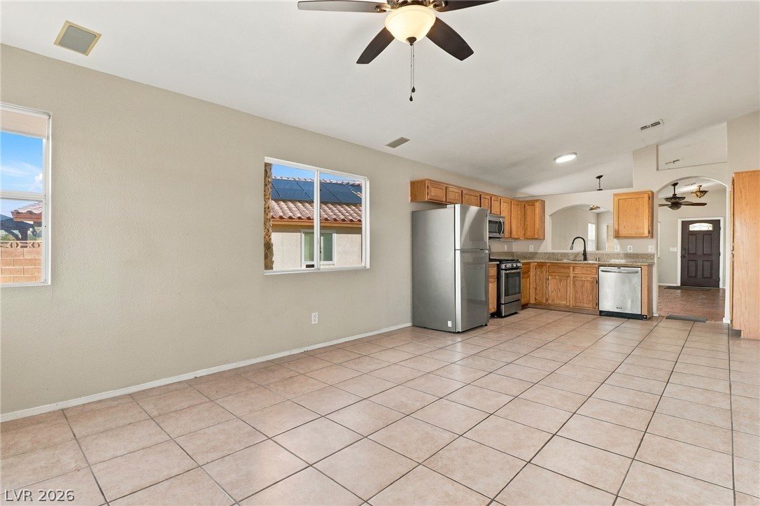 2825811 Property Photo 5