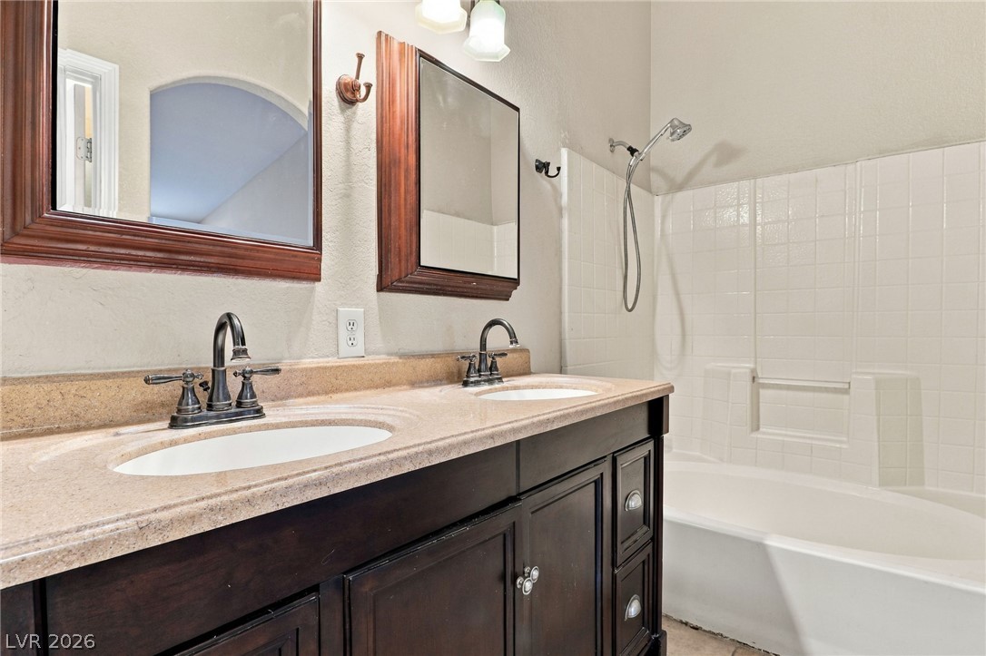 2825811 Property Photo 11