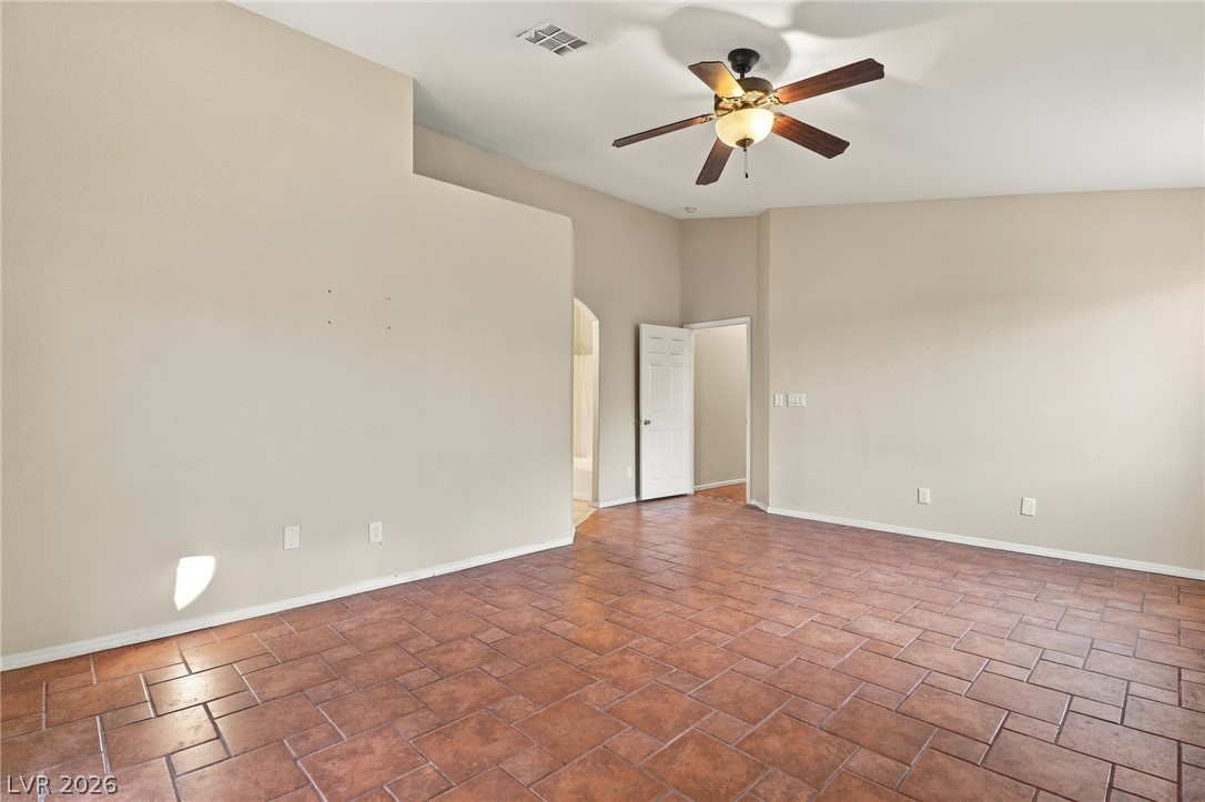 2825811 Property Photo 12