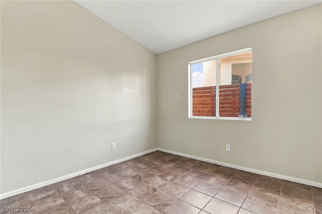2825811 Property Photo 16