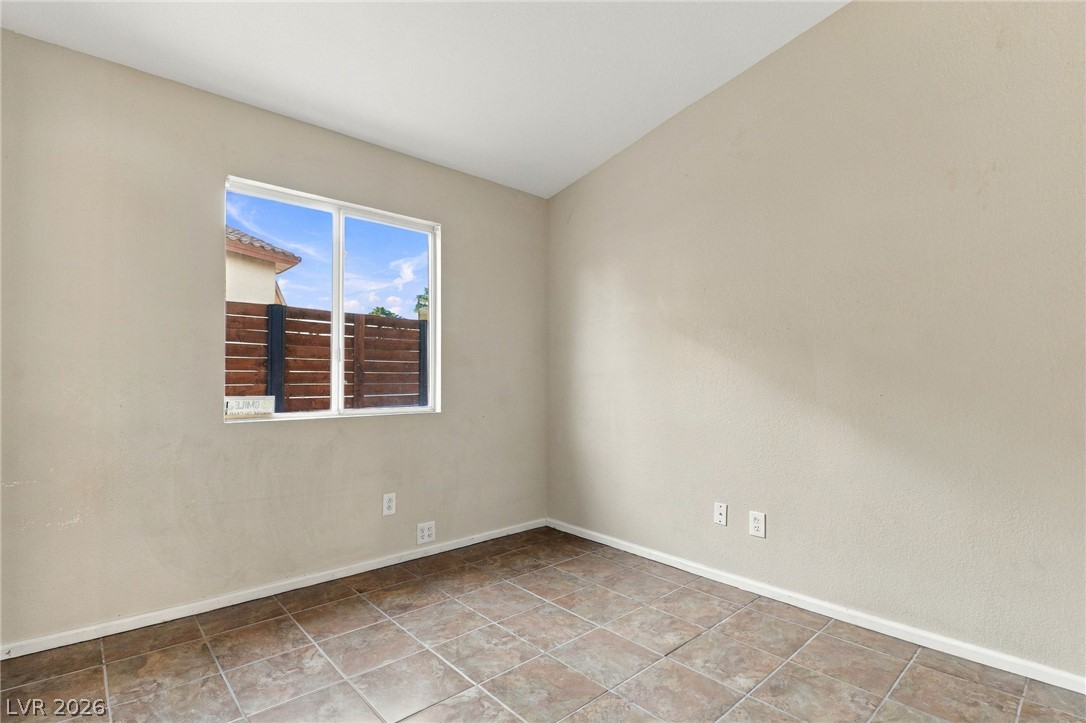 2825811 Property Photo 18