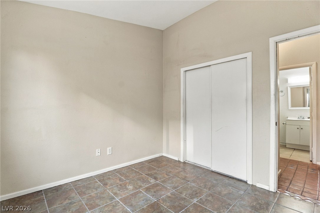 2825811 Property Photo 19