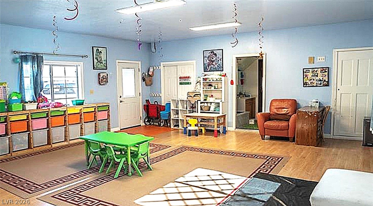 3265 Rosanna Street Property Photo 20