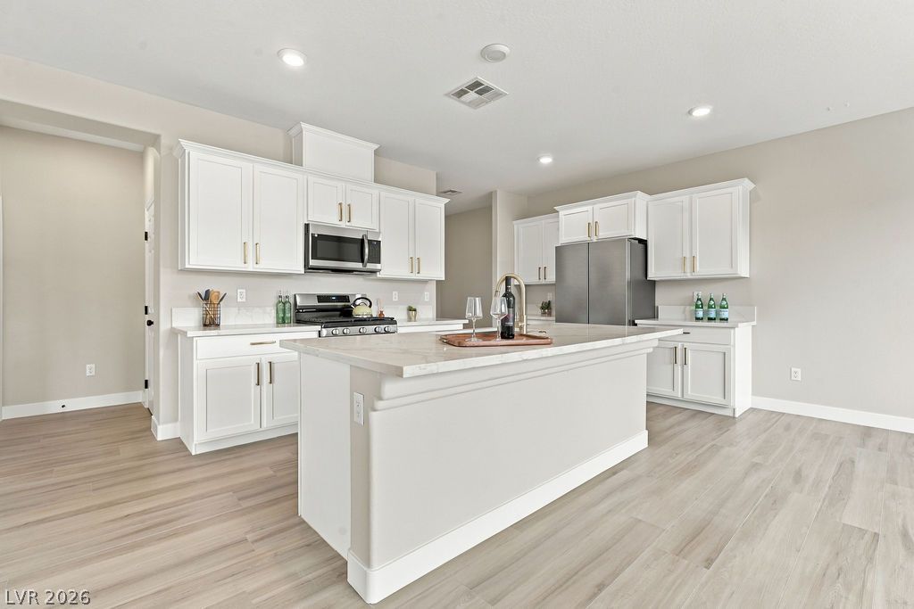 7246 Dazzle Point Street Property Photo 1