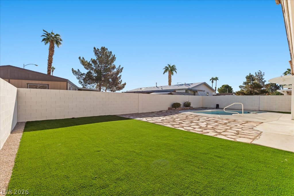 4682 Califa Drive Property Photo 12