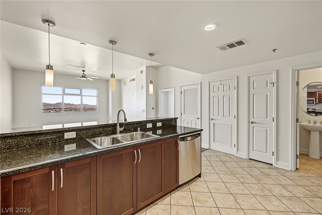 150 Las Vegas Boulevard 2303 Property Photo 10