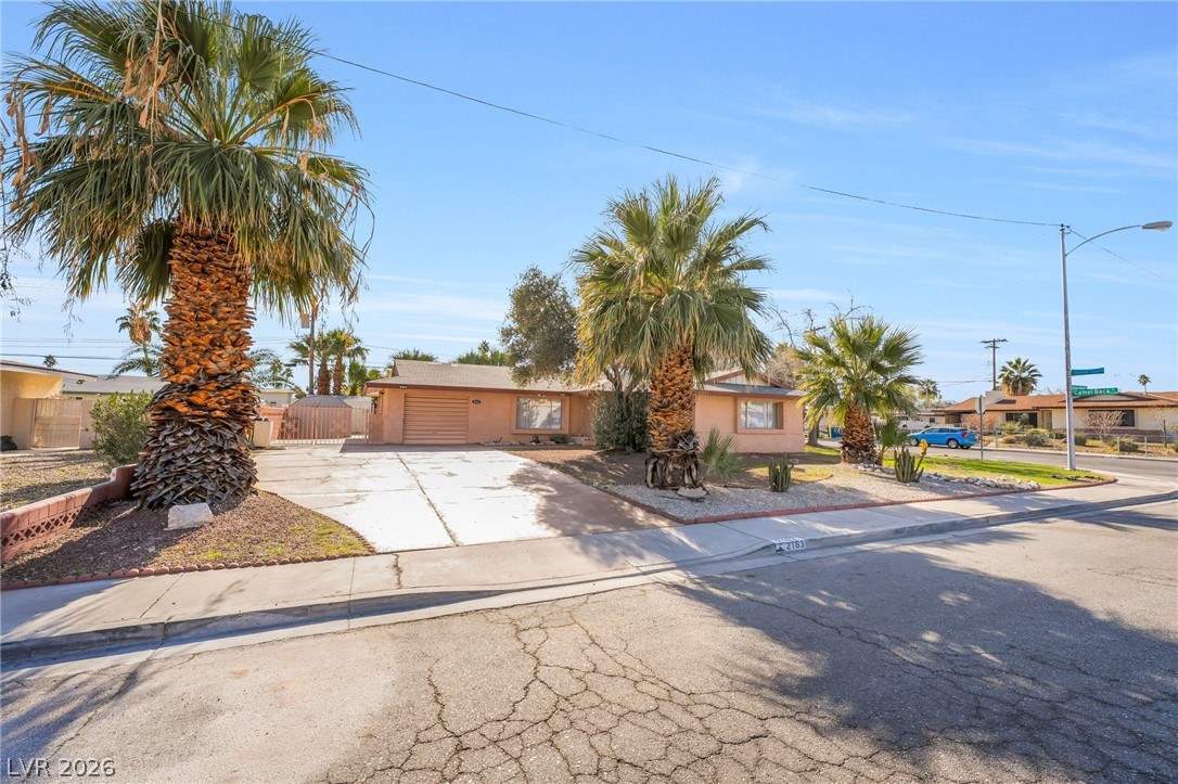 2163 Golden Arrow Drive Property Photo 1