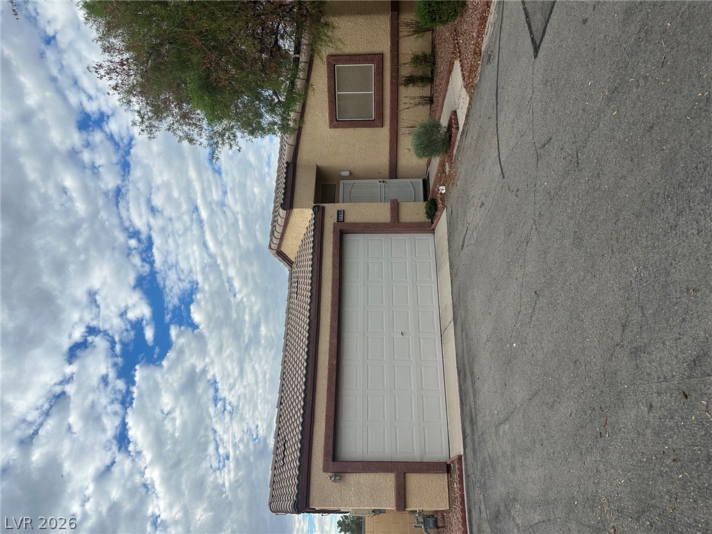 5196 Jewel Canyon Drive Property Photo 2