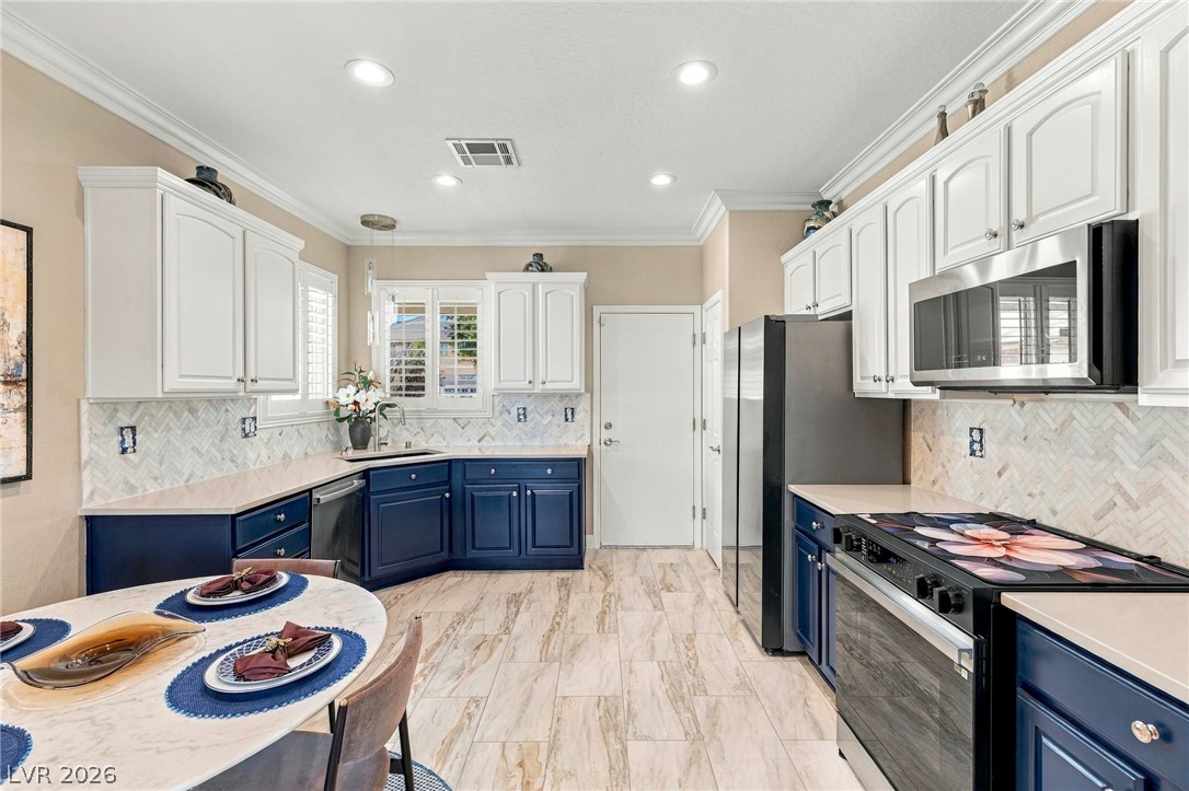 2425 Gamma Ray Place Property Photo 10