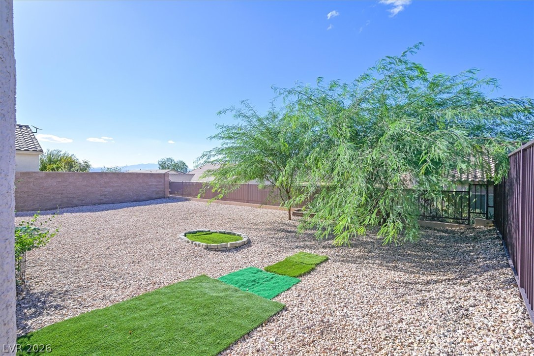 2223 Twin Falls Drive Property Photo 24