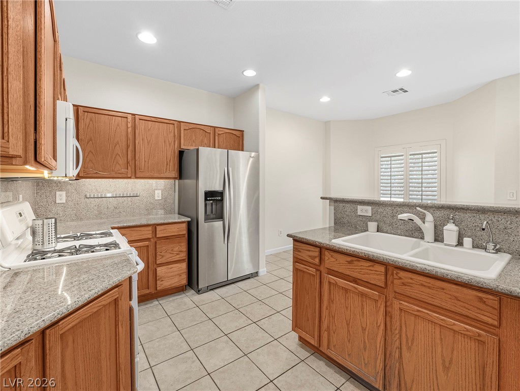 272 Fortifying Crest Court Property Photo 11