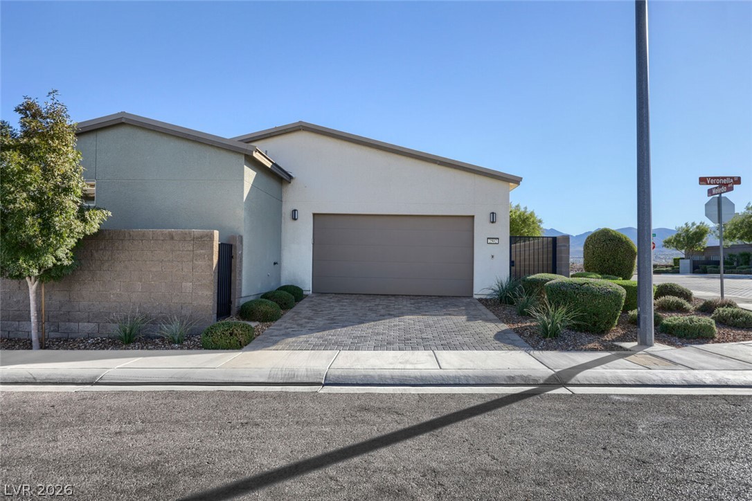 2502 Veronella Street Property Photo 6