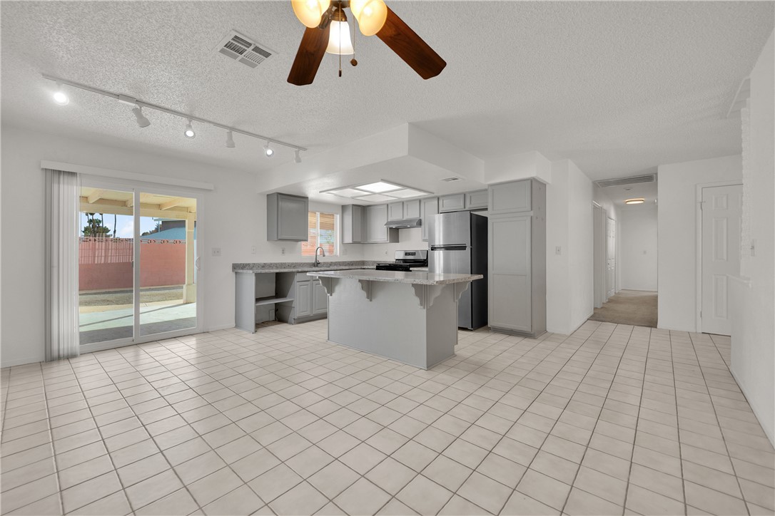 6161 Forest Park Drive Property Photo 9