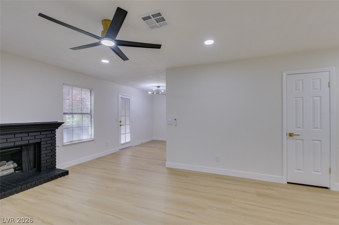 5576 West Rochelle Avenue 25b Property Photo 5