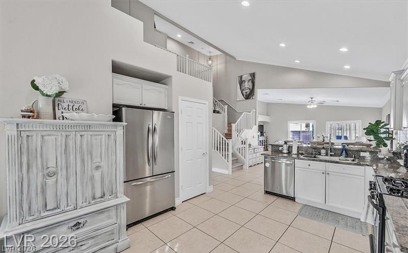 460 West Garrafon Bay Street Property Photo 15