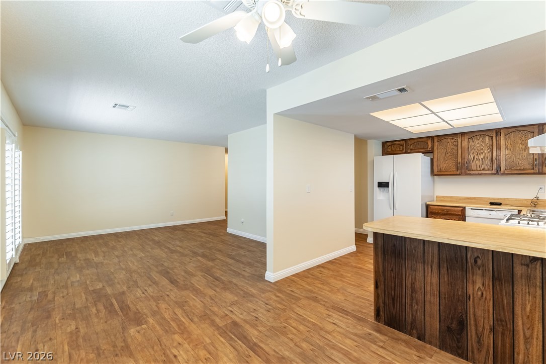 4766 Primavera Street Property Photo 7