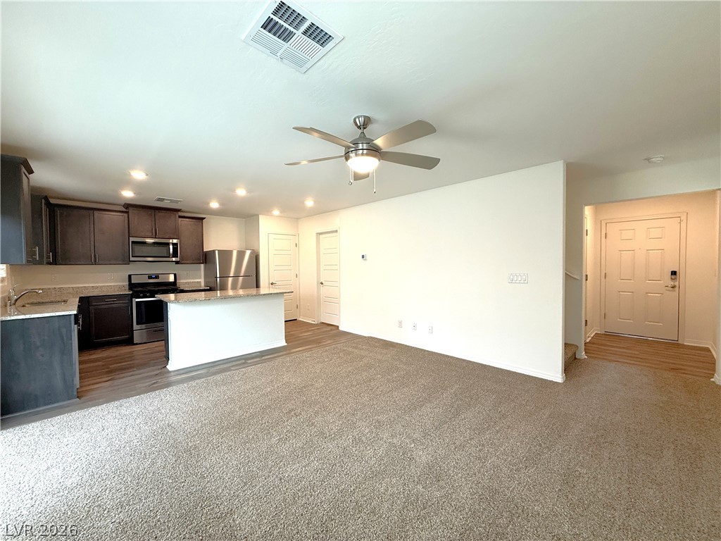 4943 Amberlyn Street Property Photo 3