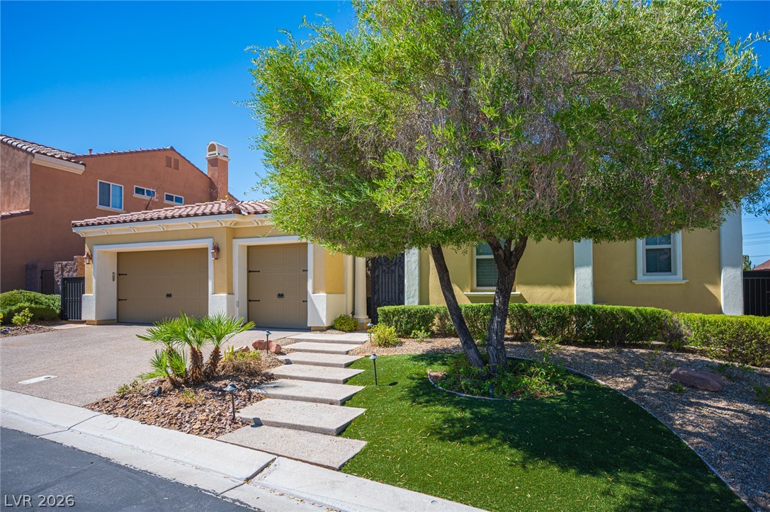65 Contrada Fiore Drive Property Photo 1