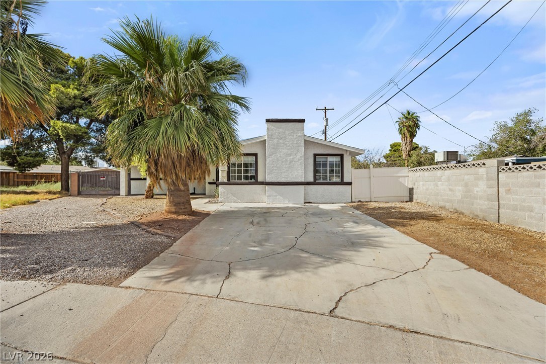 4122 Parkwood Circle Property Photo 8