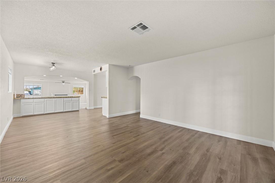 4122 Parkwood Circle Property Photo 13