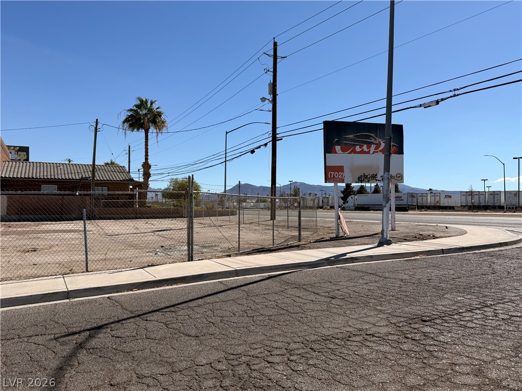 6101 Boulder Highway Property Photo 1