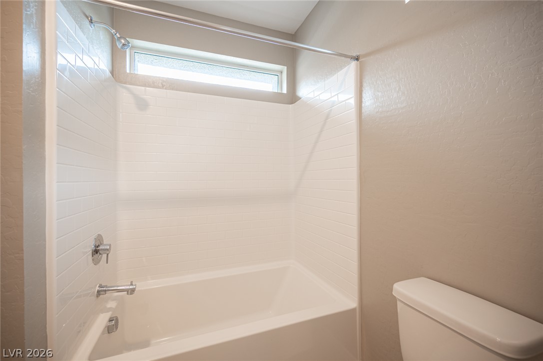 6214 Amber View Street Property Photo 40