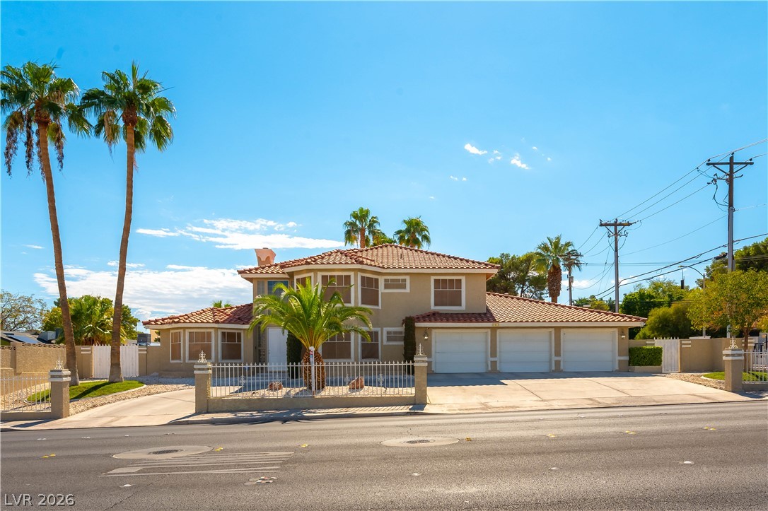 3013 West Oakey Boulevard Property Photo 1