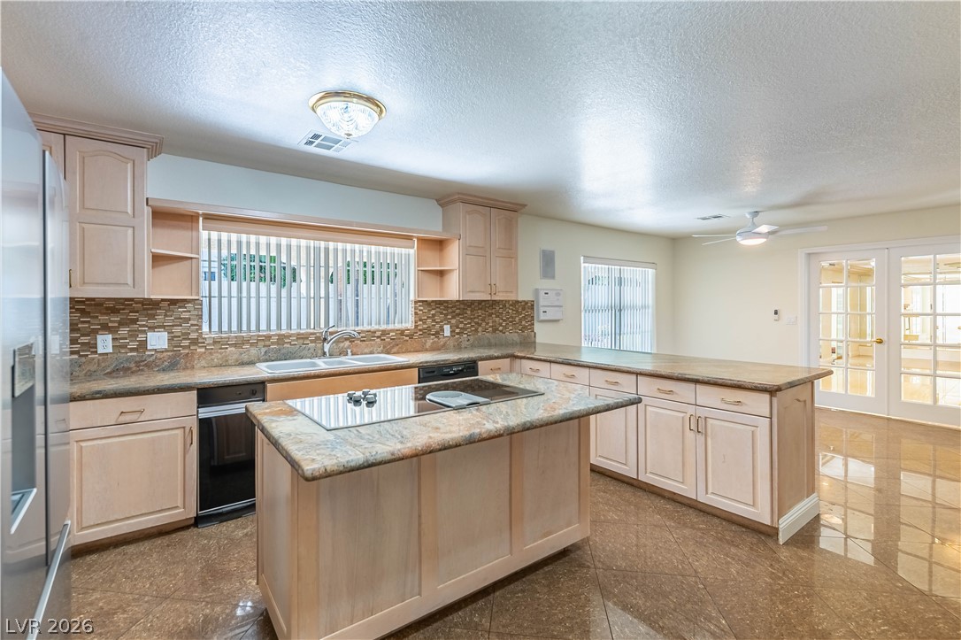 3013 West Oakey Boulevard Property Photo 10