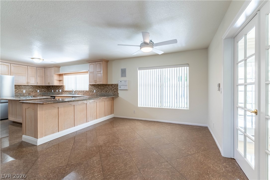 3013 West Oakey Boulevard Property Photo 13