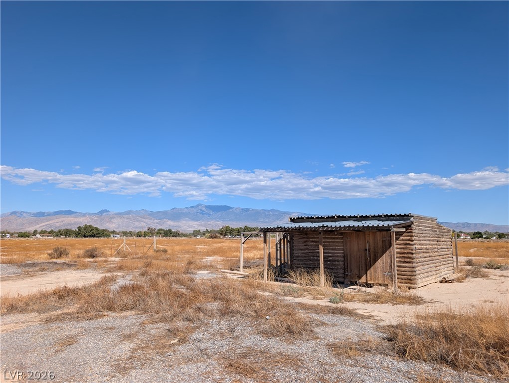 7801 Pioneer Lane Property Photo 3