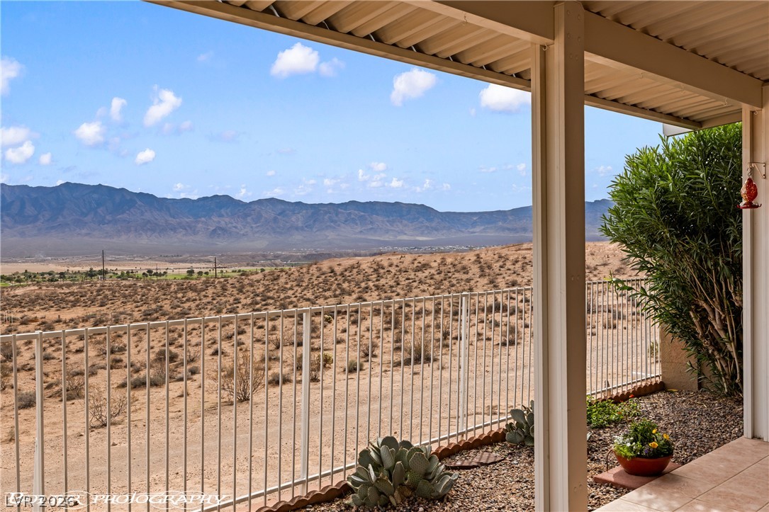 700 Aztec Circle 4a Property Photo 6